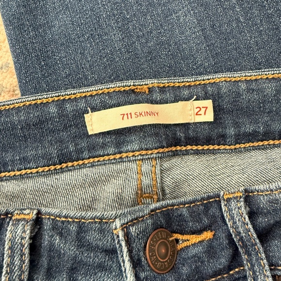 Levi's 711 Skinny Denim Jeans — Size 27 - Picture 6 of 6